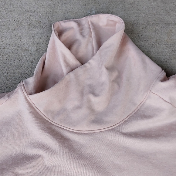 Like New CALIA by Carrie Underwood Long Sleeve Top Criss Cross Mock Neck - Picture 9 of 10